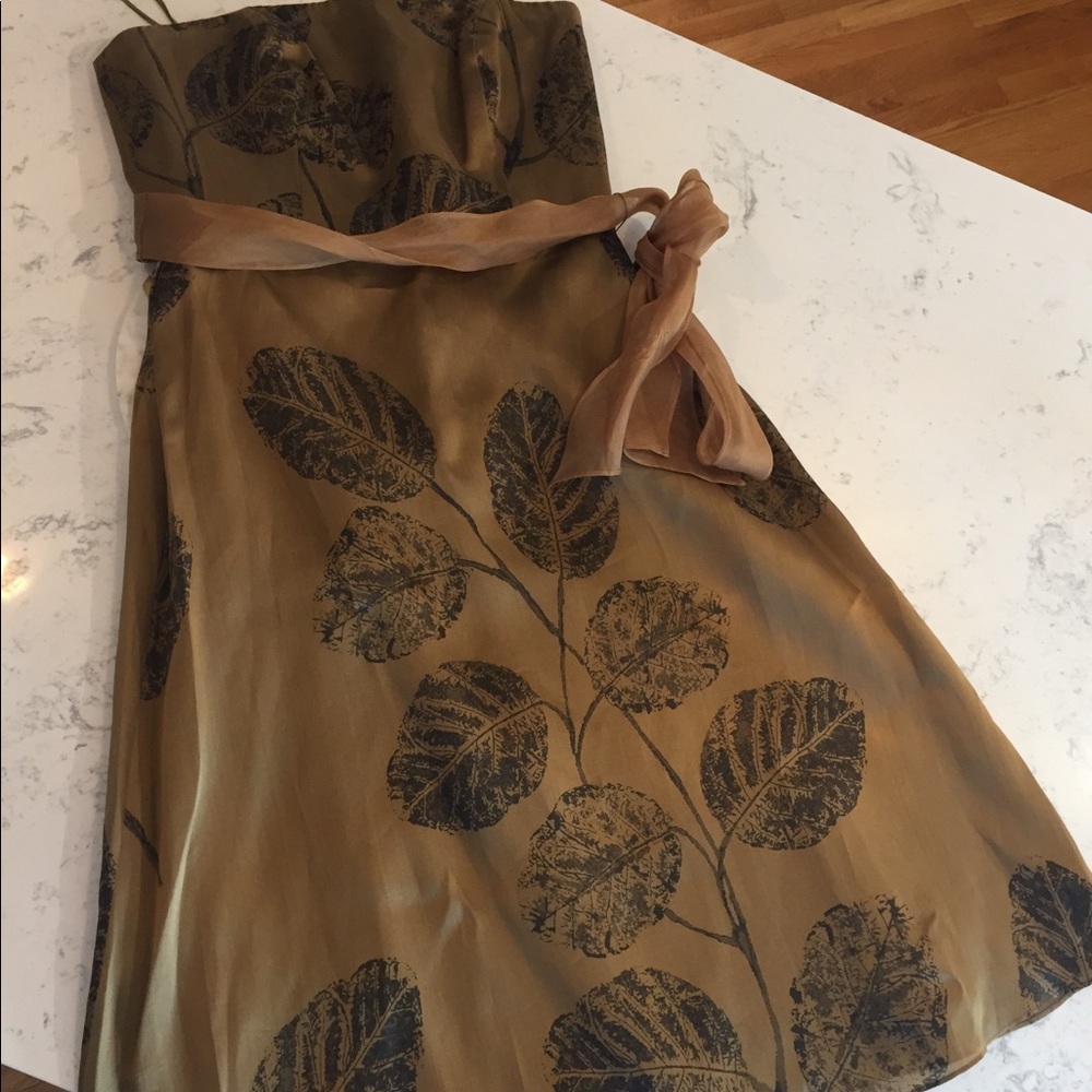 Elegant Brown Leaf Print Strapless Dress